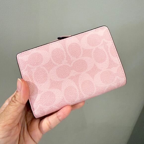 Coach Medium Corner Zip Wallet In Signature Canvas CW786 In POWER PINK - Picture 3 of 7